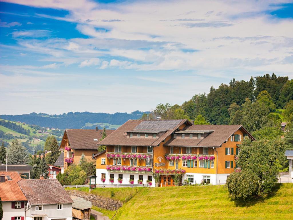 Genusshotel Alpenblick Lingenau Exterior photo