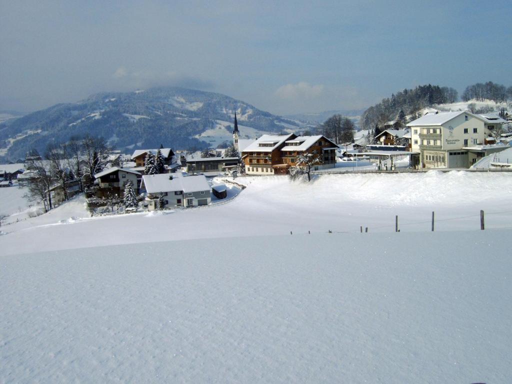 Genusshotel Alpenblick Lingenau Exterior photo